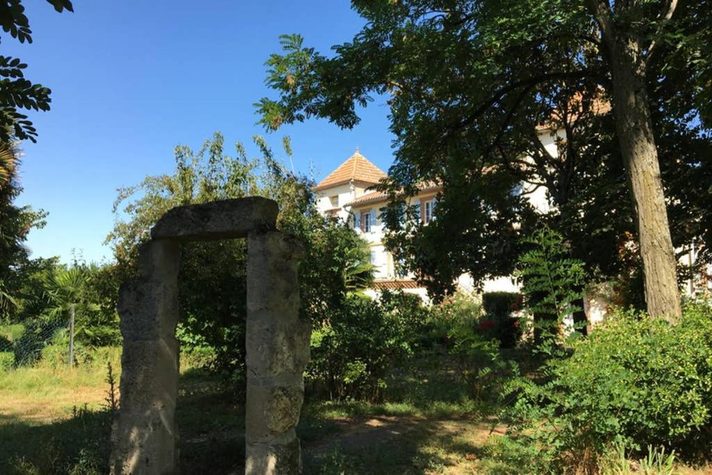 Domaine De Menerque - Petit Chateau Avec Piscine Lisle-sur-Tarn Kültér fotó